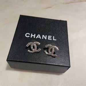 Earrings stud NEW jewelry